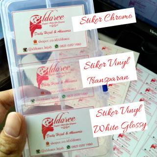 Cetak stiker vinyl Laminasi glossy  doff print sticker 