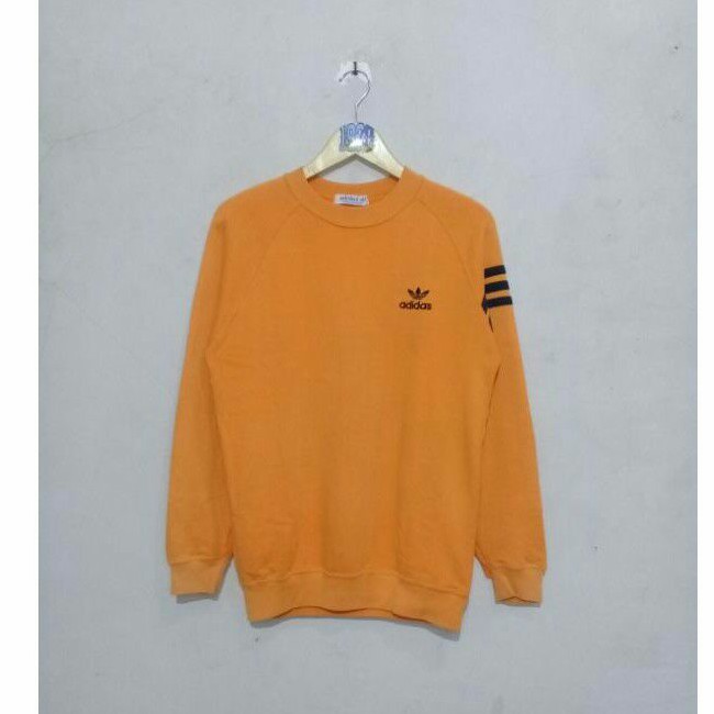 preloved crewneck adidas vintage second original adidas descente thrift second original