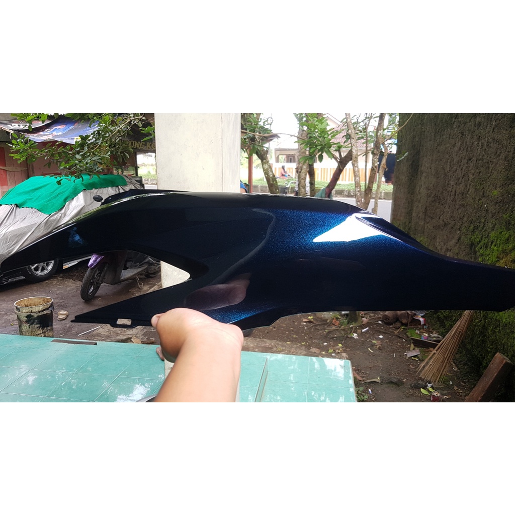 Cat moonlight hitam bunglon biru kemasan 250 ml PU/NC