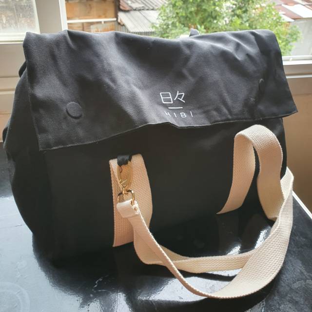 Tas Hibi Kaori Black Preloved Woman Bag Black