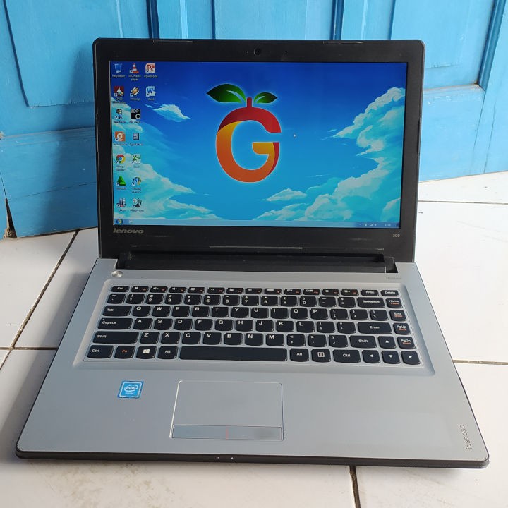 Lenovo Ideapad 300-14IBR Silver Slim Tipis RAM 2GB HDD 500GB Intel Laptop Bekas Second Murah
