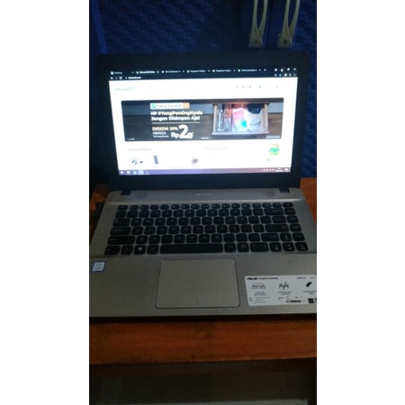 Laptop Asus Lelang