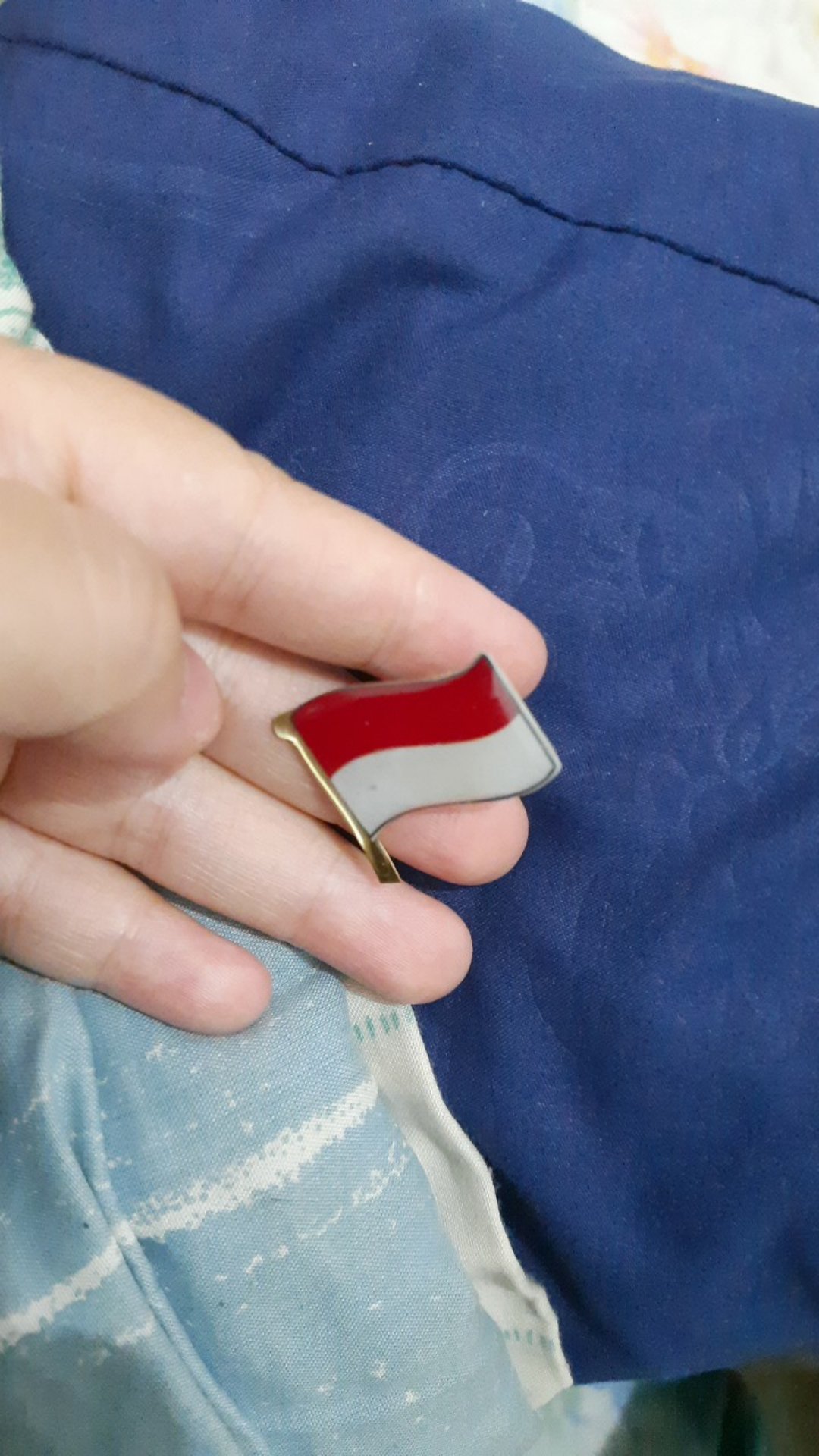 Pin Bendera Indonesia Berkibar Pin Bendera Merah Putih Berkibar 2.5cm Kuningan Paku Satuan