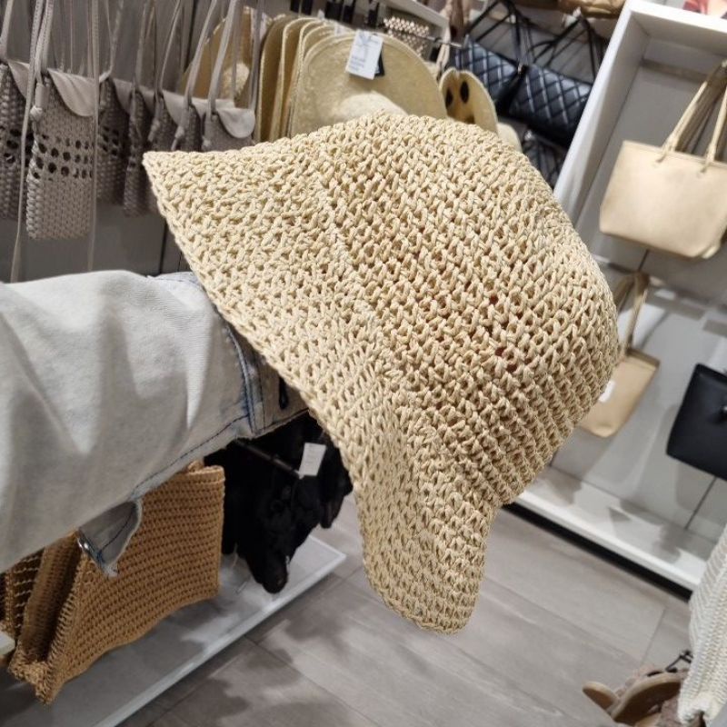 Topi pantai H&M JASTIP jasa titip hnm