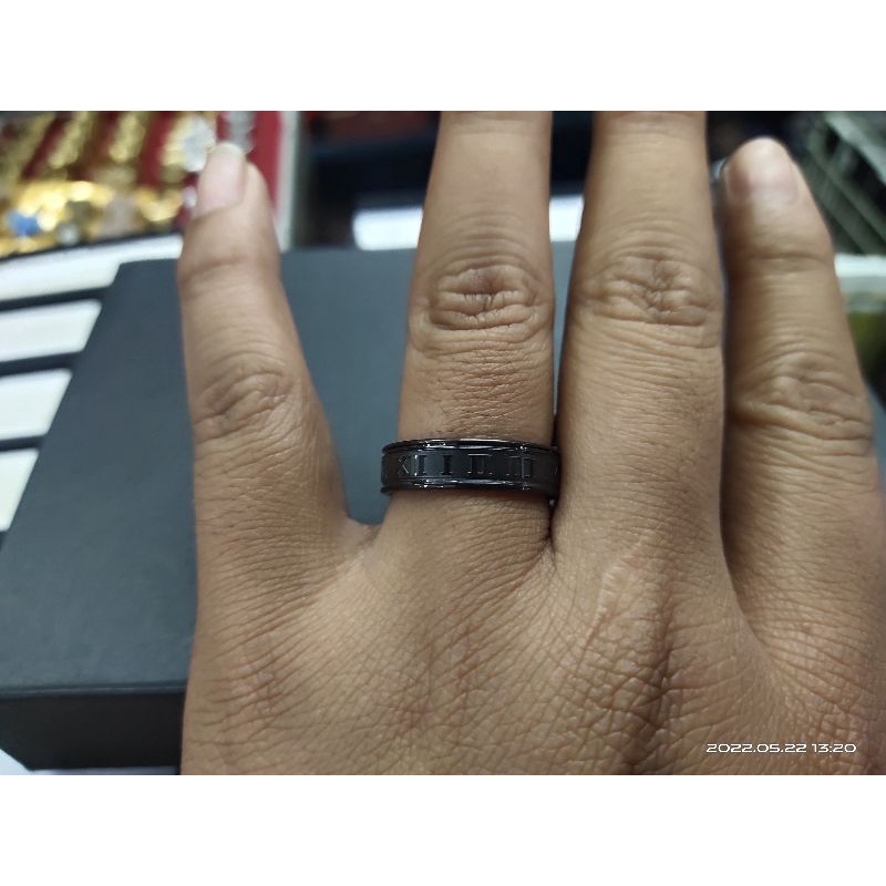 cincin titanium/stainless steel motif angka Romawi hitam isi 36 pcs ukuran [16.17.18.19.20]