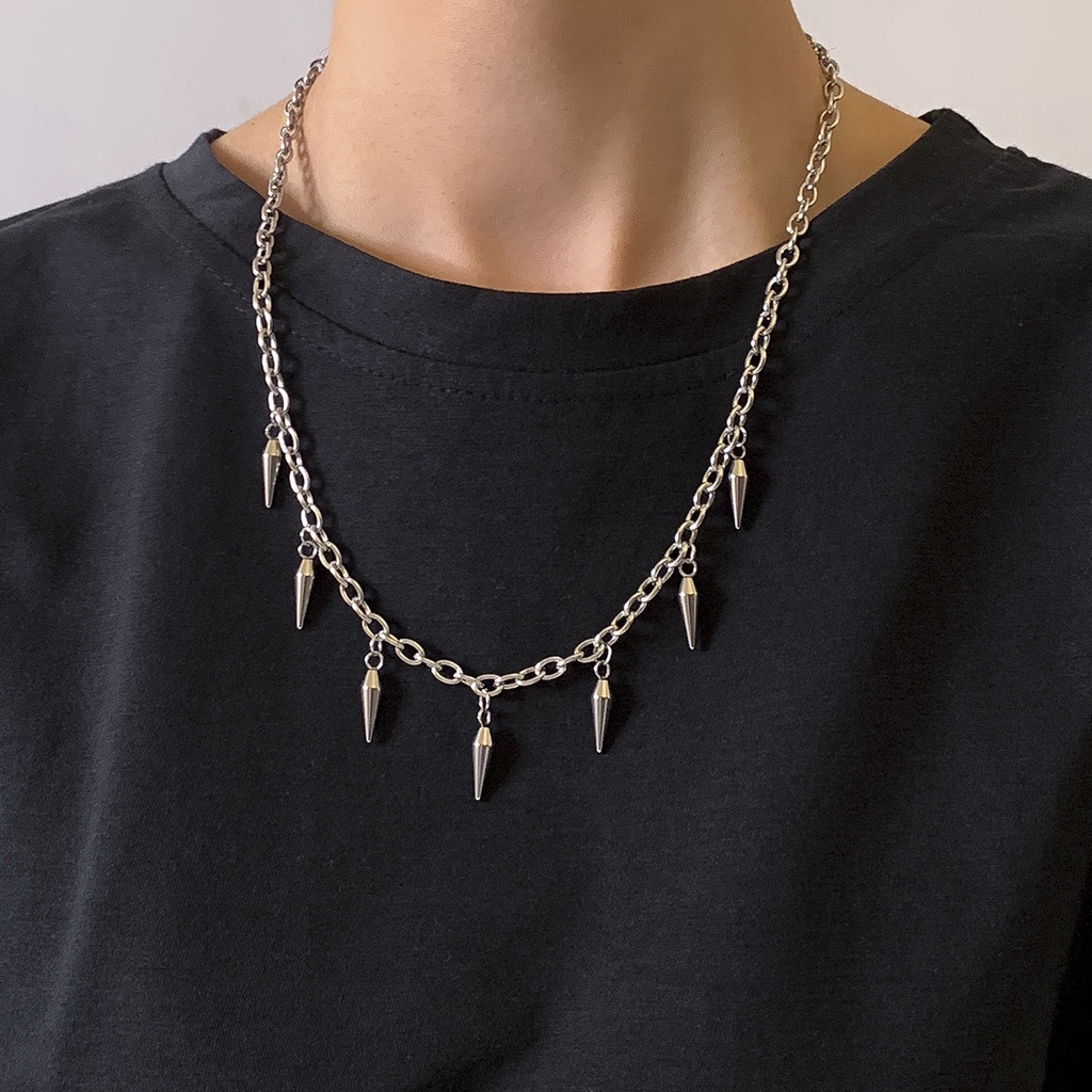 Kalung choker Bahan Titanium steel Aksen rivet Rumbai Gaya hip hop Untuk Pria Dan Wanita