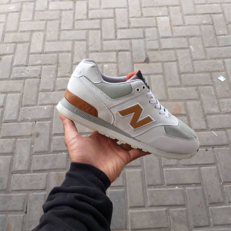 new balance 574 creme