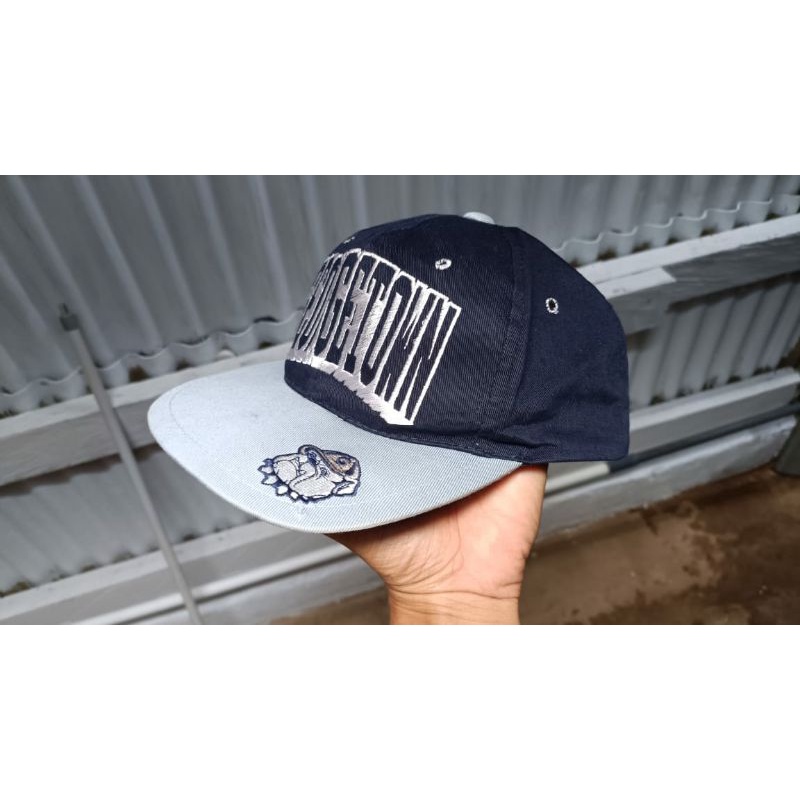 Topi vintage hoyas georgetown