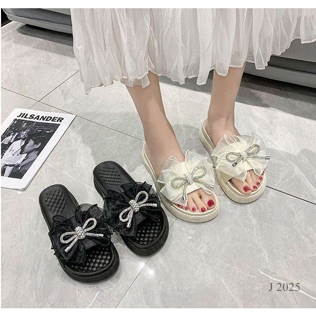 SANDAL SLOP SAHARI PITA 2025