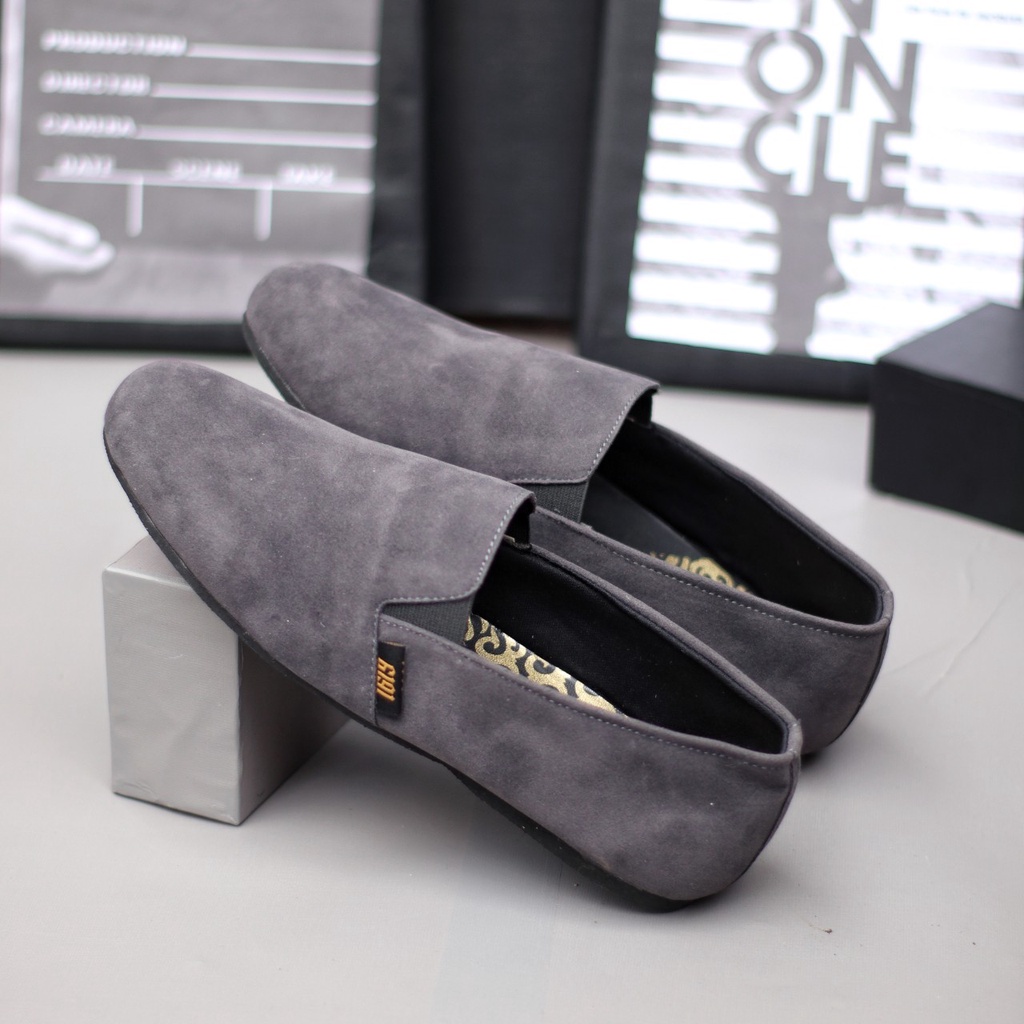 CHORD Sepatu Slip On Casual Pria Kulit Sintetis Simple Murah Original Ringan Nyaman