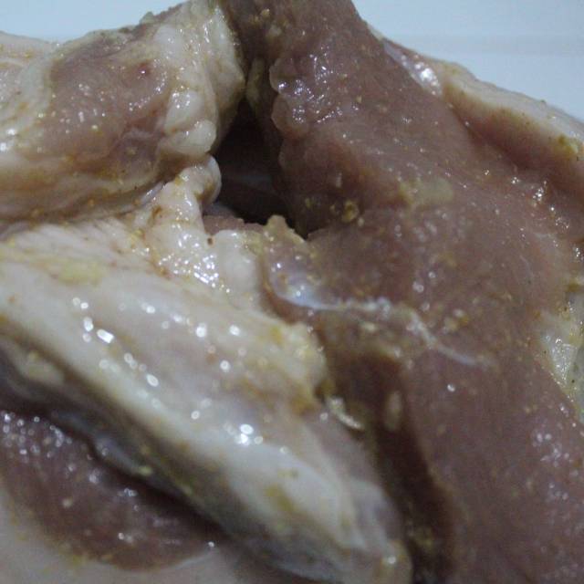 

Babi Mentah Sudah Dibumbui (Siap Panggang)
