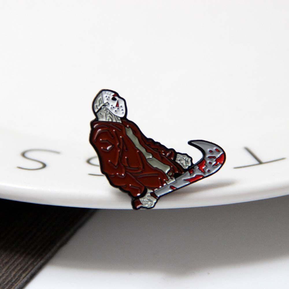 NEEDWAY Horror Film Bros Kerah Bros Fashion Perhiasan Aksesoris Horror Film the 13th Jason Travel Commemorative Lapel Pin Brooch Pin