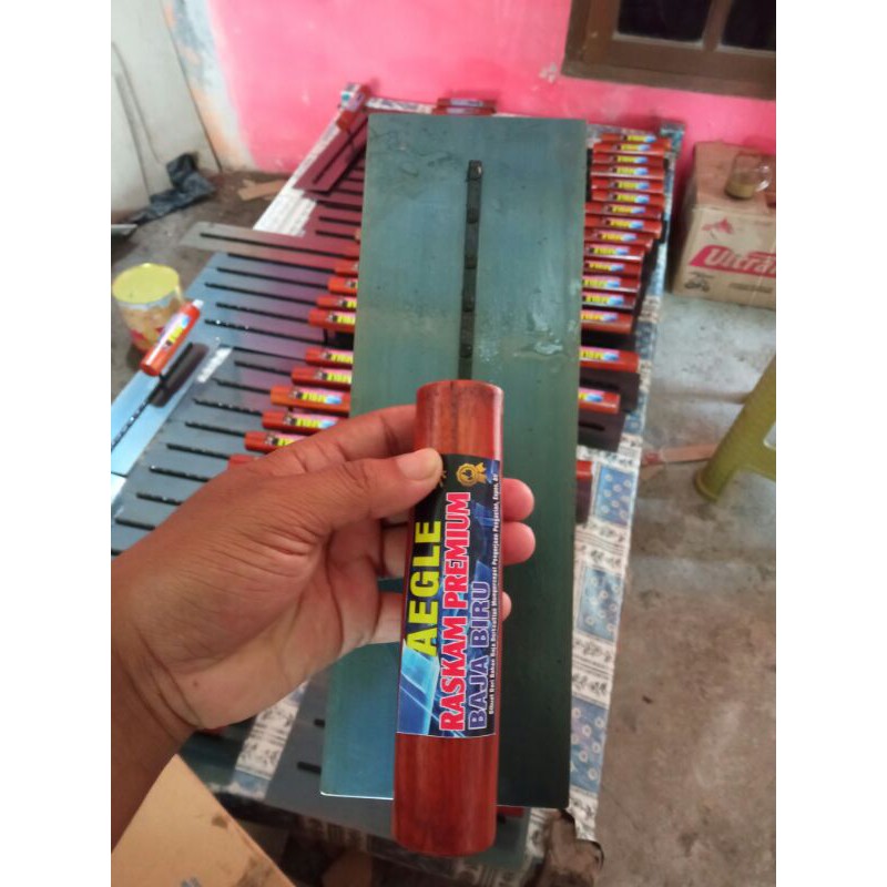 Raskam Baja 30 cm.Roskam acian Reskam Trowel Baja