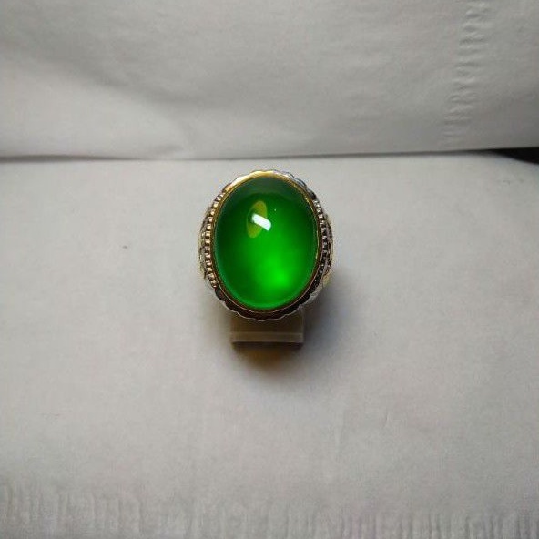Batu cincin pria Giok birma tipe C.