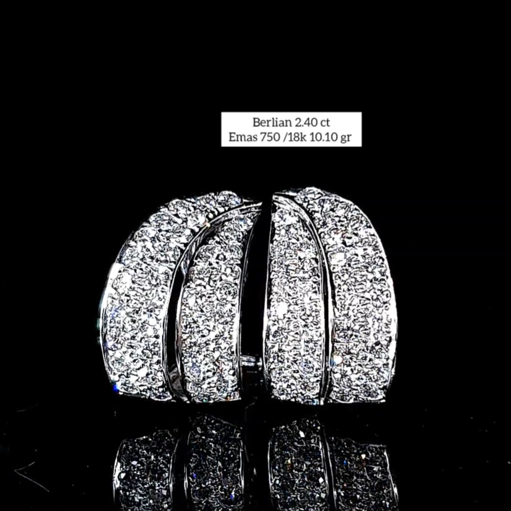 GIWANG / ANTING BERLIAN 2.40 ct bhn emas 750/ 18k kode 1154