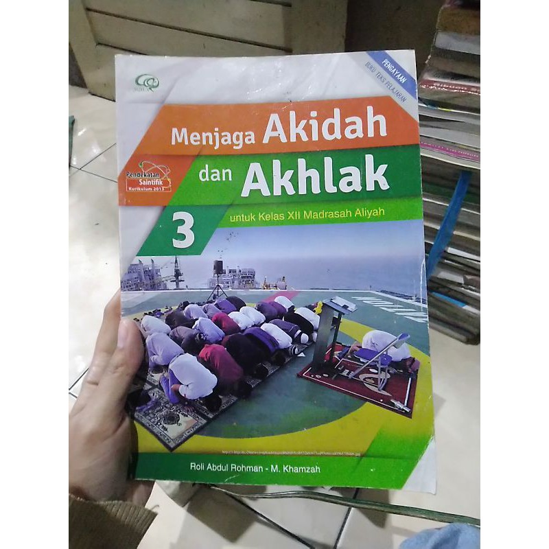 AKIDAH DAN AKHLAK KELAS 3 SMA