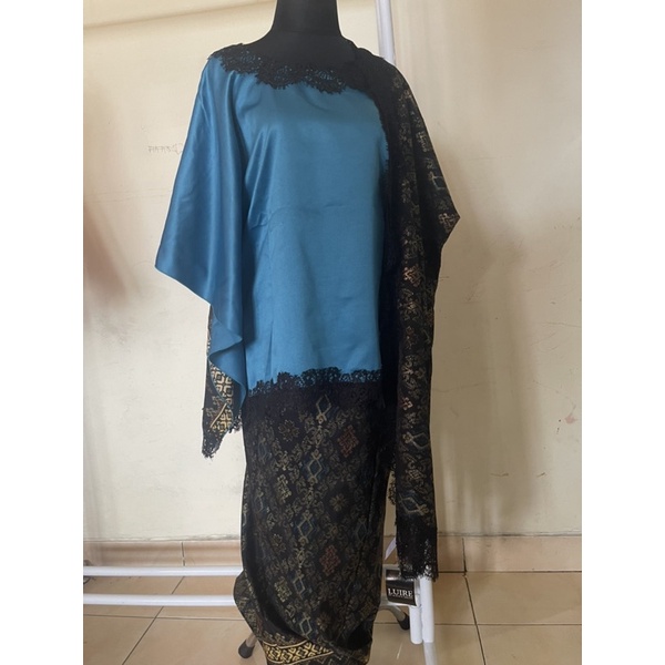 Setelan Kebaya Luire by raden sirait