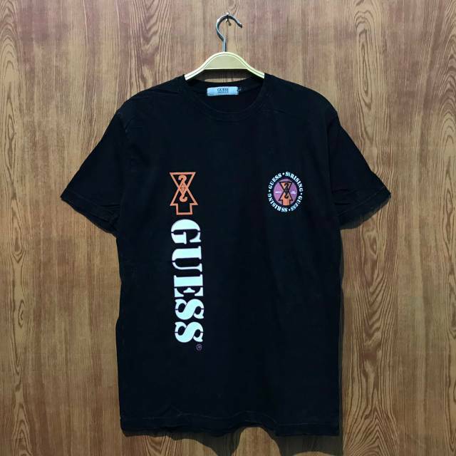 Kaos Guess x 88 Rising Hitam Premium
