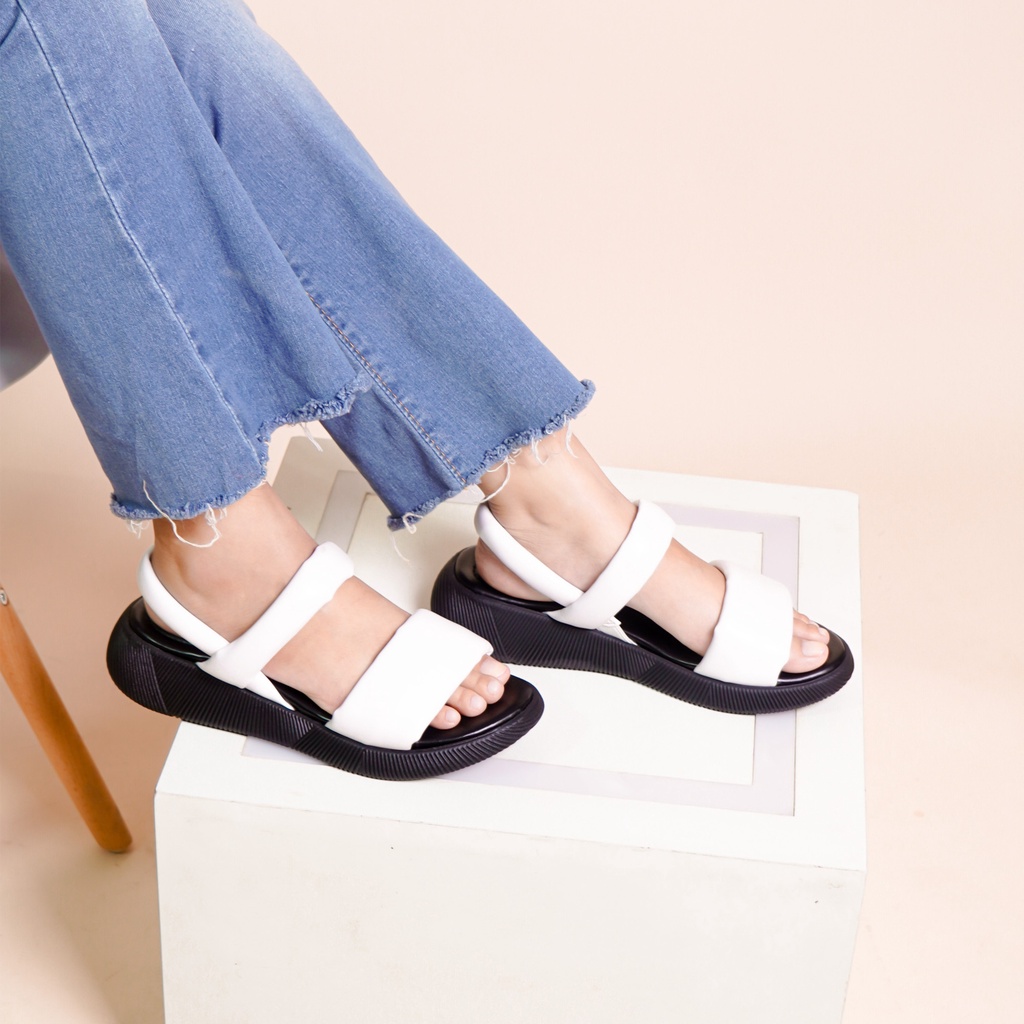 LAPEPA YUK -  Sepatu Sandal Wanita Wedges VALERIE Model Ban dua Tali Strap belakang Hak Tinggi Sole 4 cm Spatu Sendal Gunung Cewek  Size 36 37 38 39 40 41 Warna Putih White Cewe Kekinian Premium Terbaru Shoes Ori Original Mall Official Store Promo