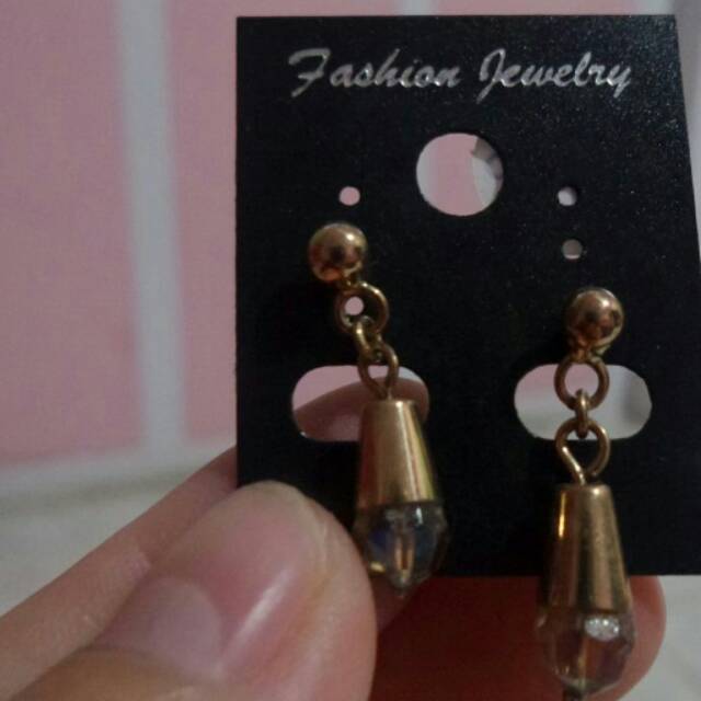 Anting swasa lapis emas