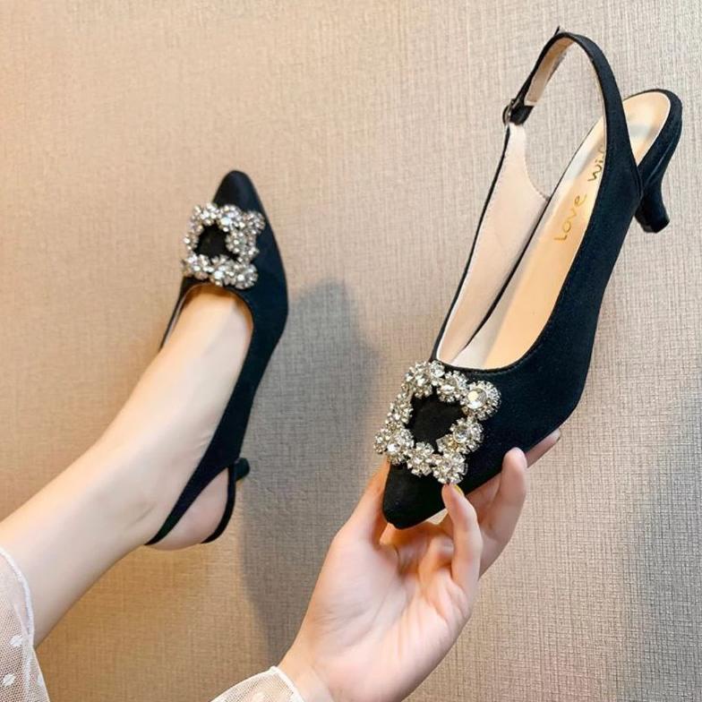 [KODE PRODUK DVJTA5977] (23 OTP) heel square