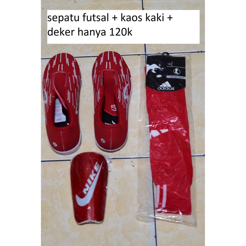 sepatu futsal sol tebal bahan karet plus kaos kaki dan deker hanya 120k