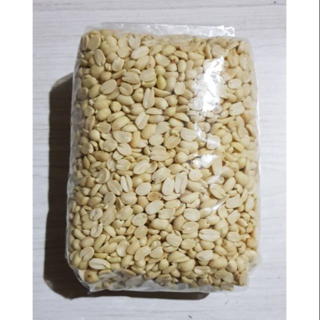 

Kacang Kupas pecah 1 kg