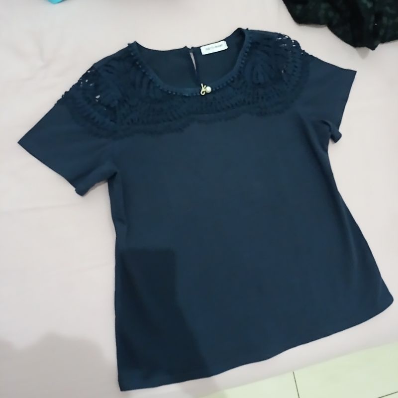 PRELOVED Woman Navy Sixty-Eight Top // Atasan Wanita Navy Sixty-Eight