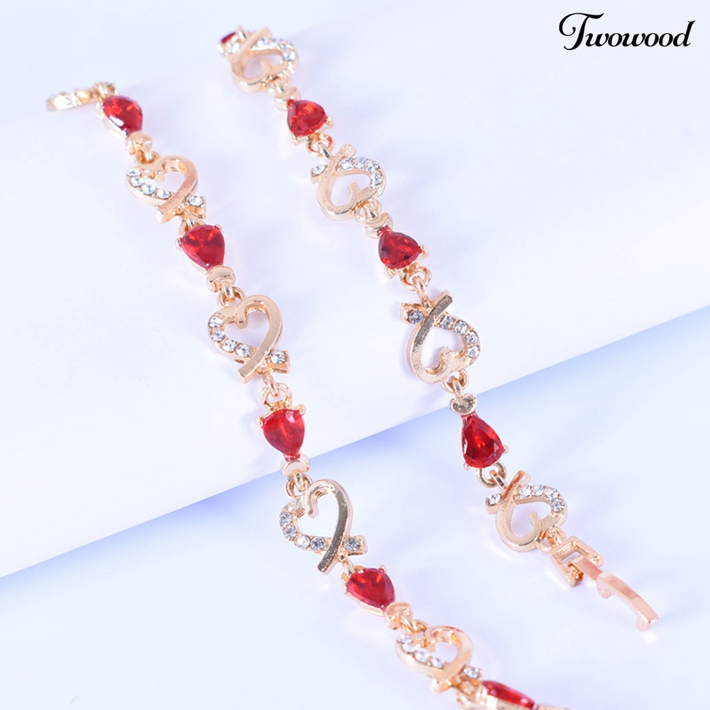 Gelang Rantai Desain Hati Hollow Bahan Alloy Aksen Berlian Imitasi Warna Merah Untuk Wanita