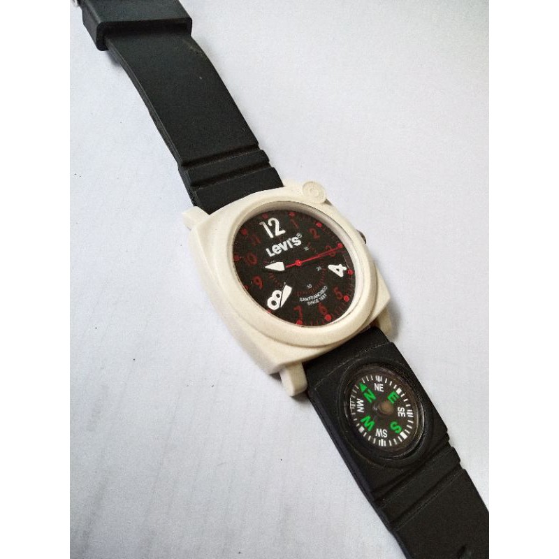 jam tangan levis preloved ori