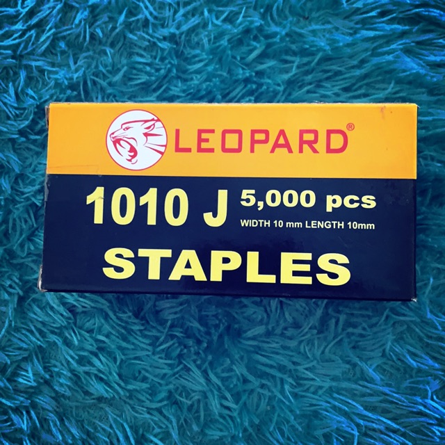 

Staples 1010J leopard isi staples mesin paku tembak model U refill staples 10mm x 10mm isi 5000pcs