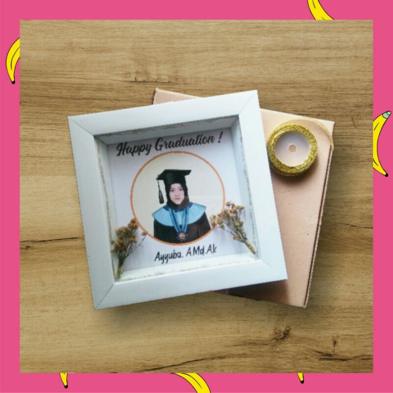 Pigura 4D Kado Wisuda Graduation / Kado Ultah / Pigura Lampu Led