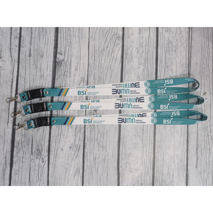 

Lanyard BSI BUMN HIJAU / LANYARD BUMN BSI BANK SYARIAH INDONESIA NEW NSR