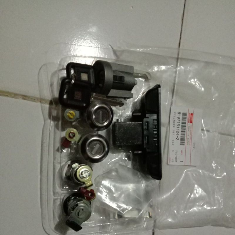 kunci set isuzu panther kotak