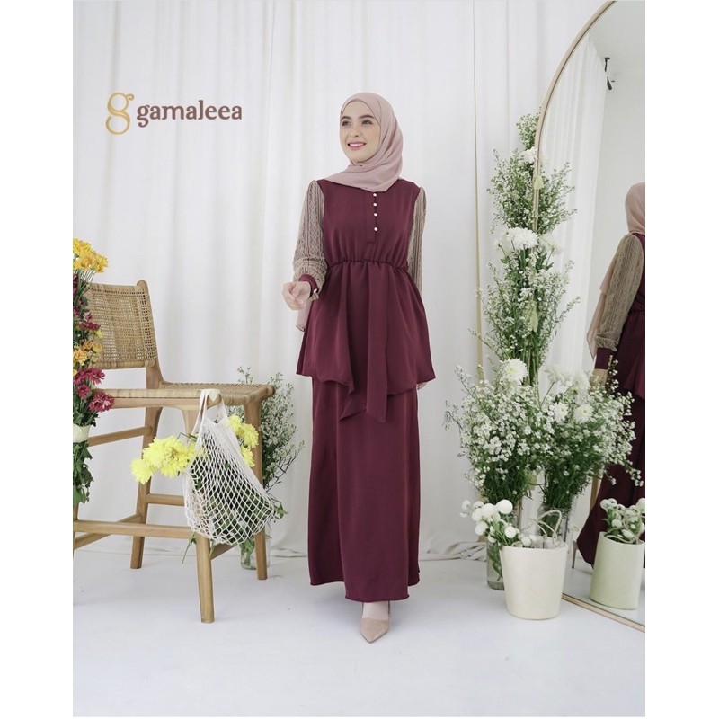 SOPHIA SET BY GAMALEEA