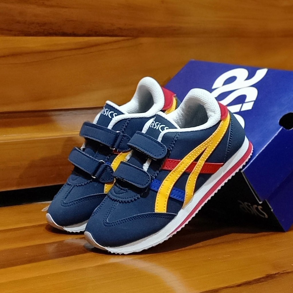 Sepatu anak sneakers putih velcro fashion Terbaru olahraga  tk pesta murah laki laki dan perempuan