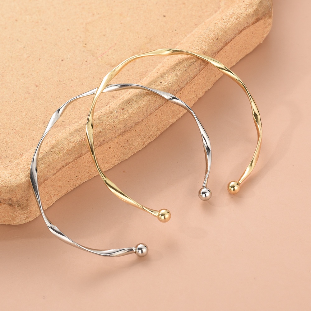 Gelang Bangle Model Terbuka Adjustable Bentuk Gelombang Bahan Stainless Steel Untuk Wanita