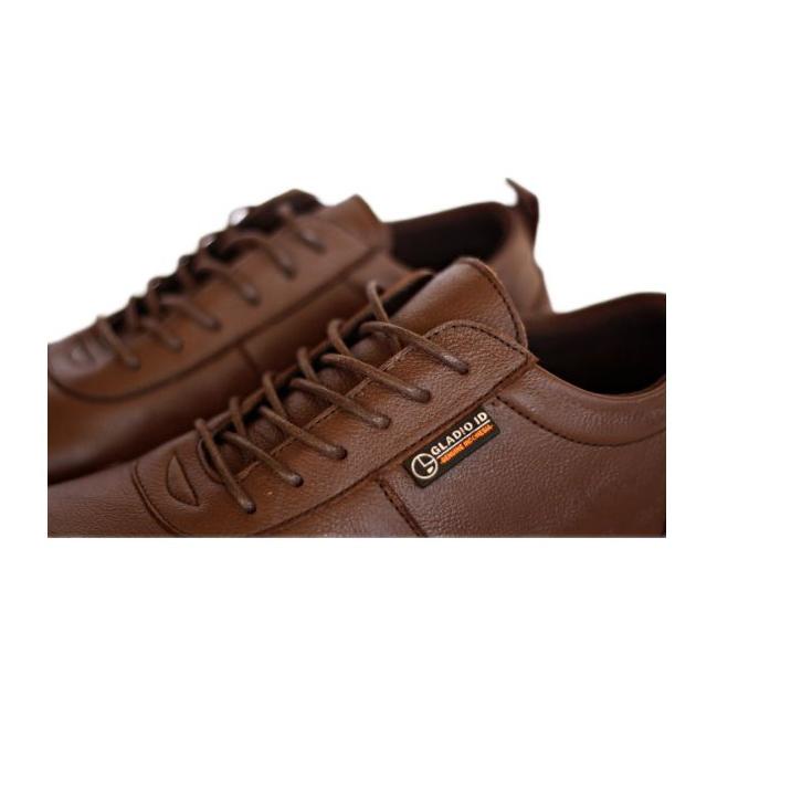 Terlaris Sepatu Pria Gladio Kasual Coklat Berbahan Kulit _ Gladio Klasik