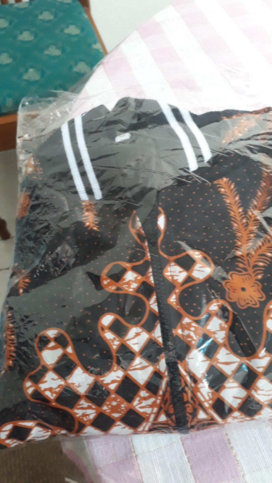 Batik Solo Jaket Batik Gunungan Nareswari Batiksoloamanah 200.000