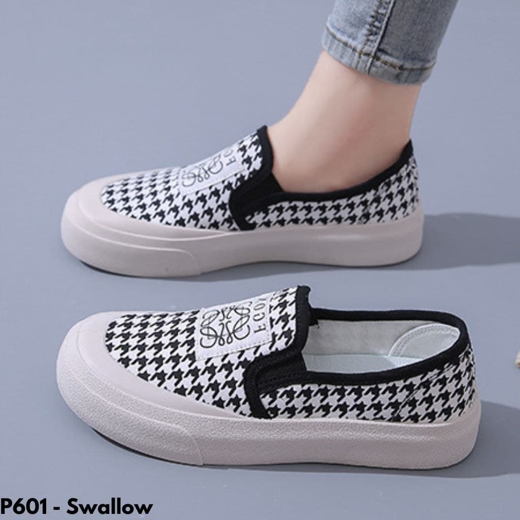 SEPATU SNEAKERS WANITA TANPA TALI MODEL GAYA ALA KOREAN WESTERN INDO BAHAN KANVAS IMPORT P601