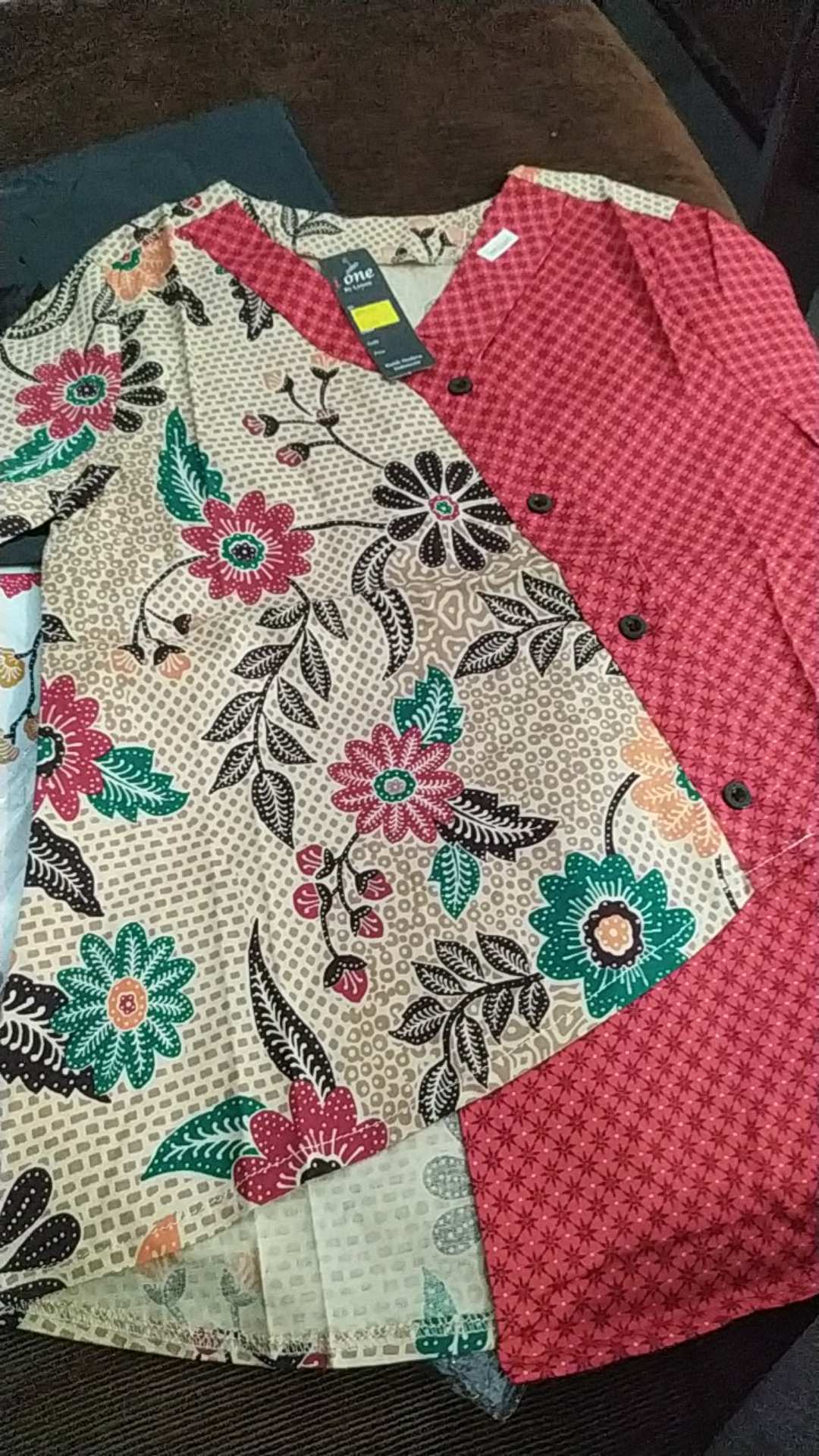 Blouse 249 Afa# Atasan Batik Wanita Asimetris Lengan Pendek Warna Merah Bahan Katun Stretch