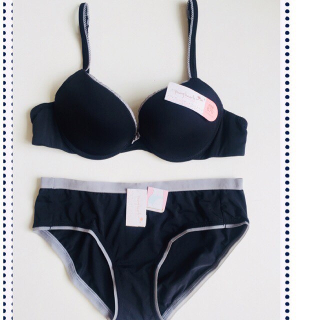 Bra set Young Hearts Size 32B