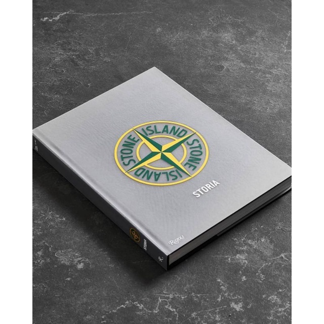 

Stone Island Book Storia