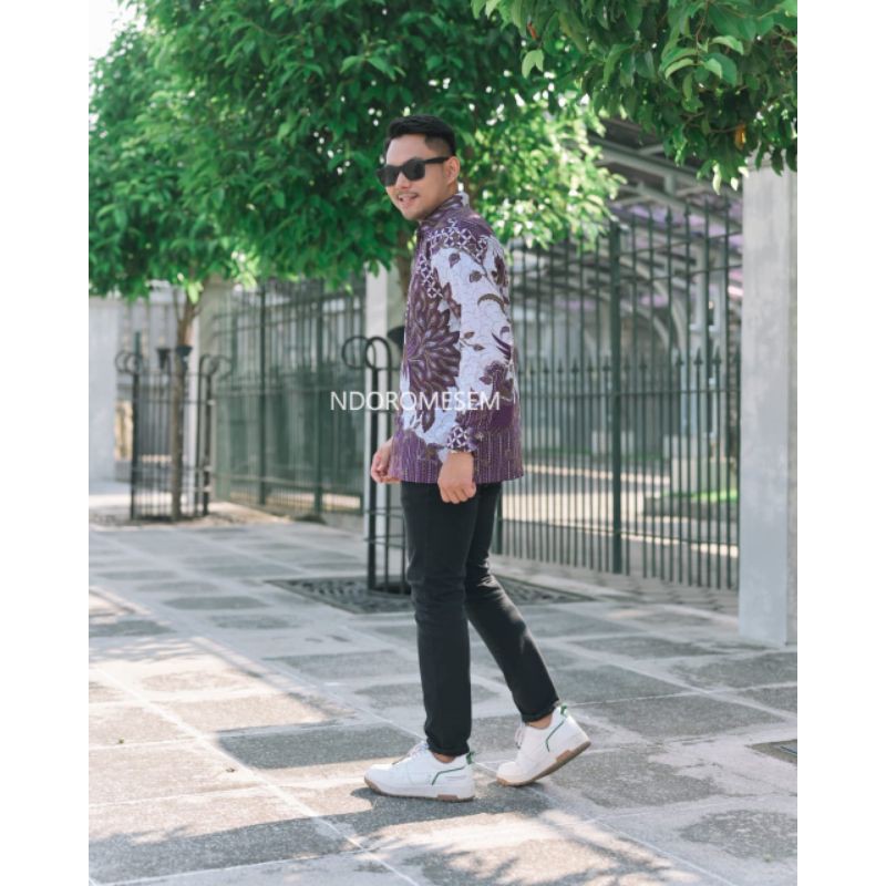 KEMEJA BATIK PREMIUM WARNA UNGU BATIK PREMIUM PRIA MERAKPRABU BAHAN KATUN FURING LENGAN PANJANG