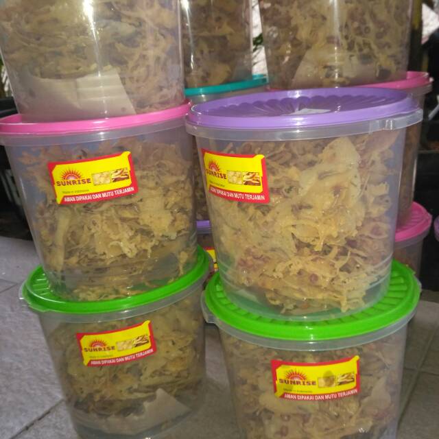 

Peyek berikut toples yaaa :) tersedia peyek kacang , peyek teri , peyek rebon .. Silahkan ordeerrrr