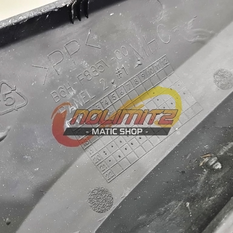 Cover Tutup Atas Sein Depan Carbon Kevlar Parts ORI Yamaha NMAX 2020