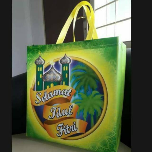 

Tas lebaran murah tas parcel tas parcel murah tas sembako goodiebag tas spunbond tas furing