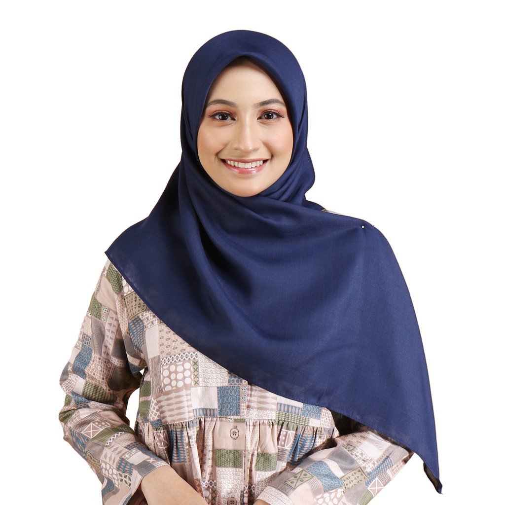 Hijab Basic Voal Umama Jilbab Segi Empat Polos Umama Kerudung Polos Segi Empat Part 3-NAVY
