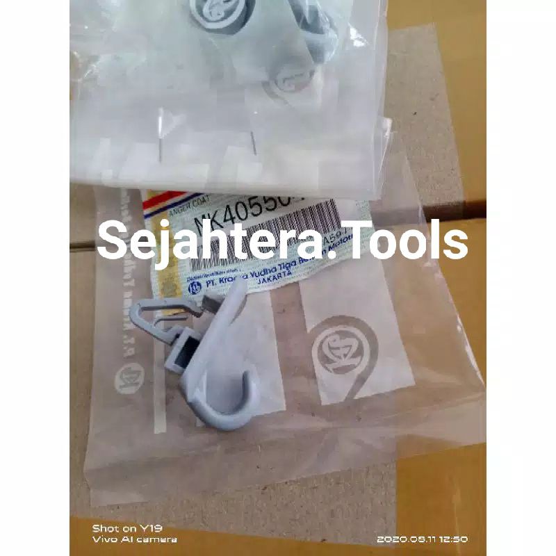 Cantolan pengait plafon Canter Orisinil ori original asli ktb