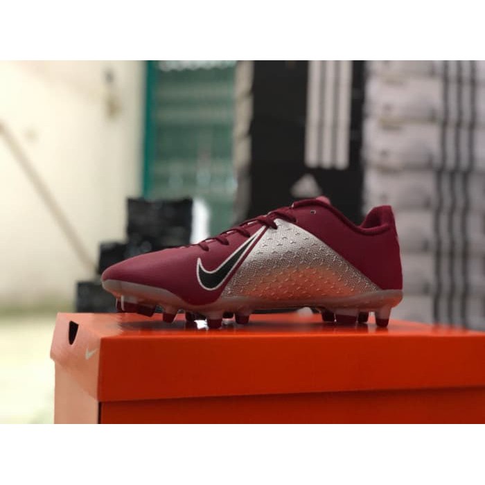 Soccer Nike Phantom VSN Academy FG - Team Red